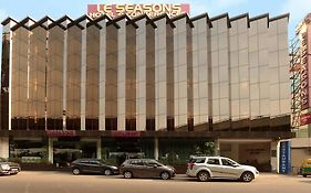 Hotel le Seasons Delhi
